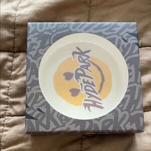 Hyde Park Smiley Face Plate